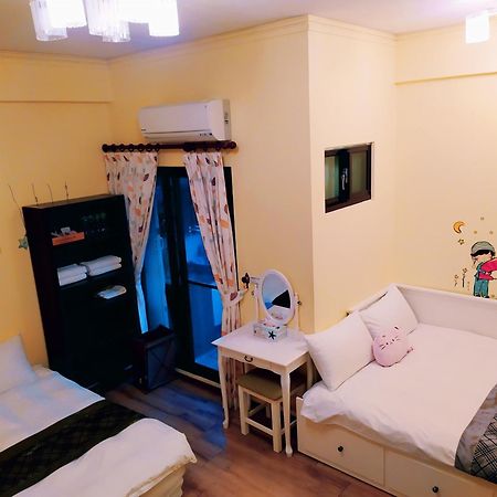 Birds Flower B&B Wujie Room photo