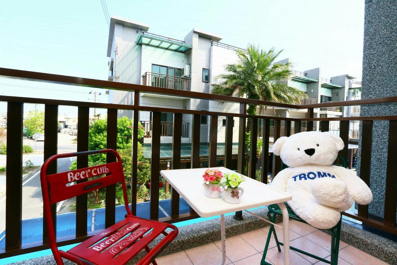 Birds Flower B&B Wujie Exterior photo